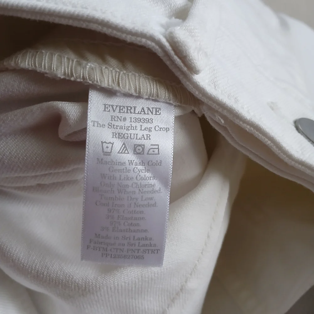 everlane ♡ straight leg crop white jeans 12 resort minimal quiet luxury coastal
